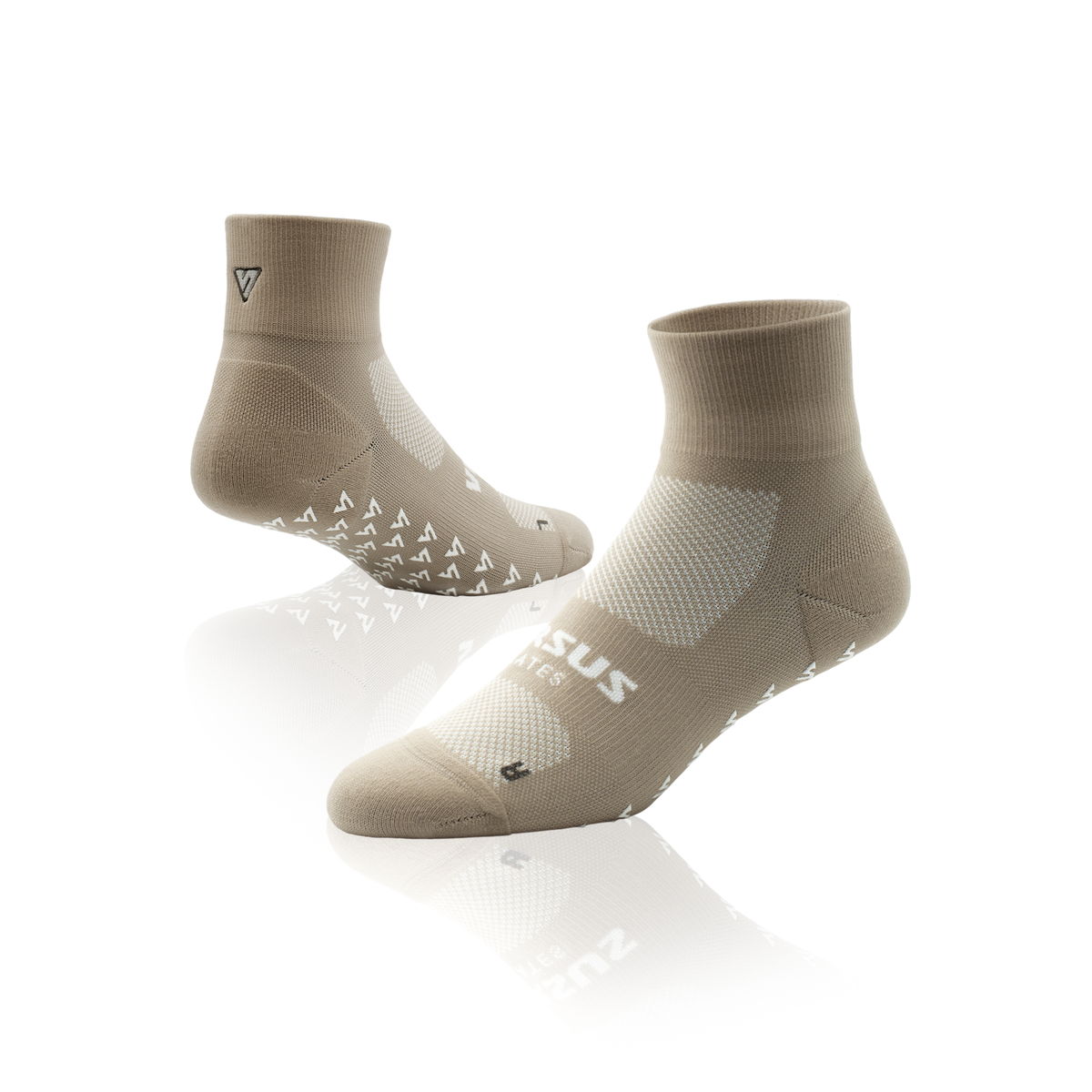 s-zoom.filetakealot-103516285-1.png Versus Latte Pilates Quarter Grip Socks Sizes: UK 4-7 - Image 1