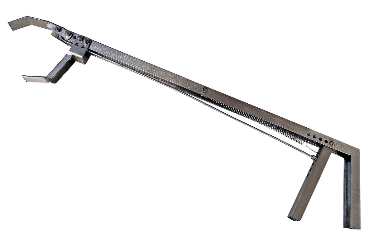 s-zoom.filetakealot-93822762-1.jpg Braai Fire Wood Tong - Image 1