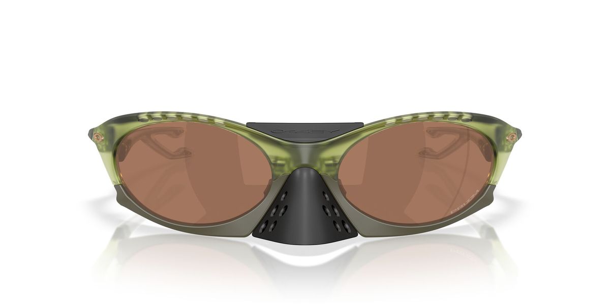 s-zoom.filetakealot-95946002-1.jpg Oakley Men's Plantaris Sunglasses - Image 1
